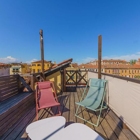 Casa Virginia Direct At The Canal Cannaregio With Own Roof Terrace Veneza Exterior foto