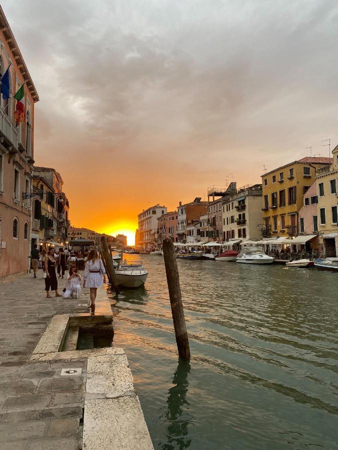 Casa Virginia Direct At The Canal Cannaregio With Own Roof Terrace Veneza Exterior foto