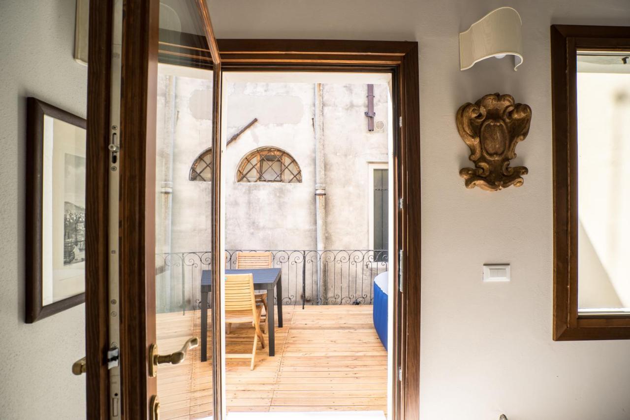 Casa Virginia Direct At The Canal Cannaregio With Own Roof Terrace Veneza Exterior foto