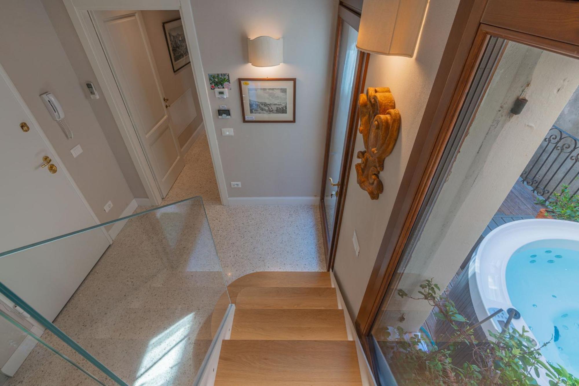 Casa Virginia Direct At The Canal Cannaregio With Own Roof Terrace Veneza Exterior foto